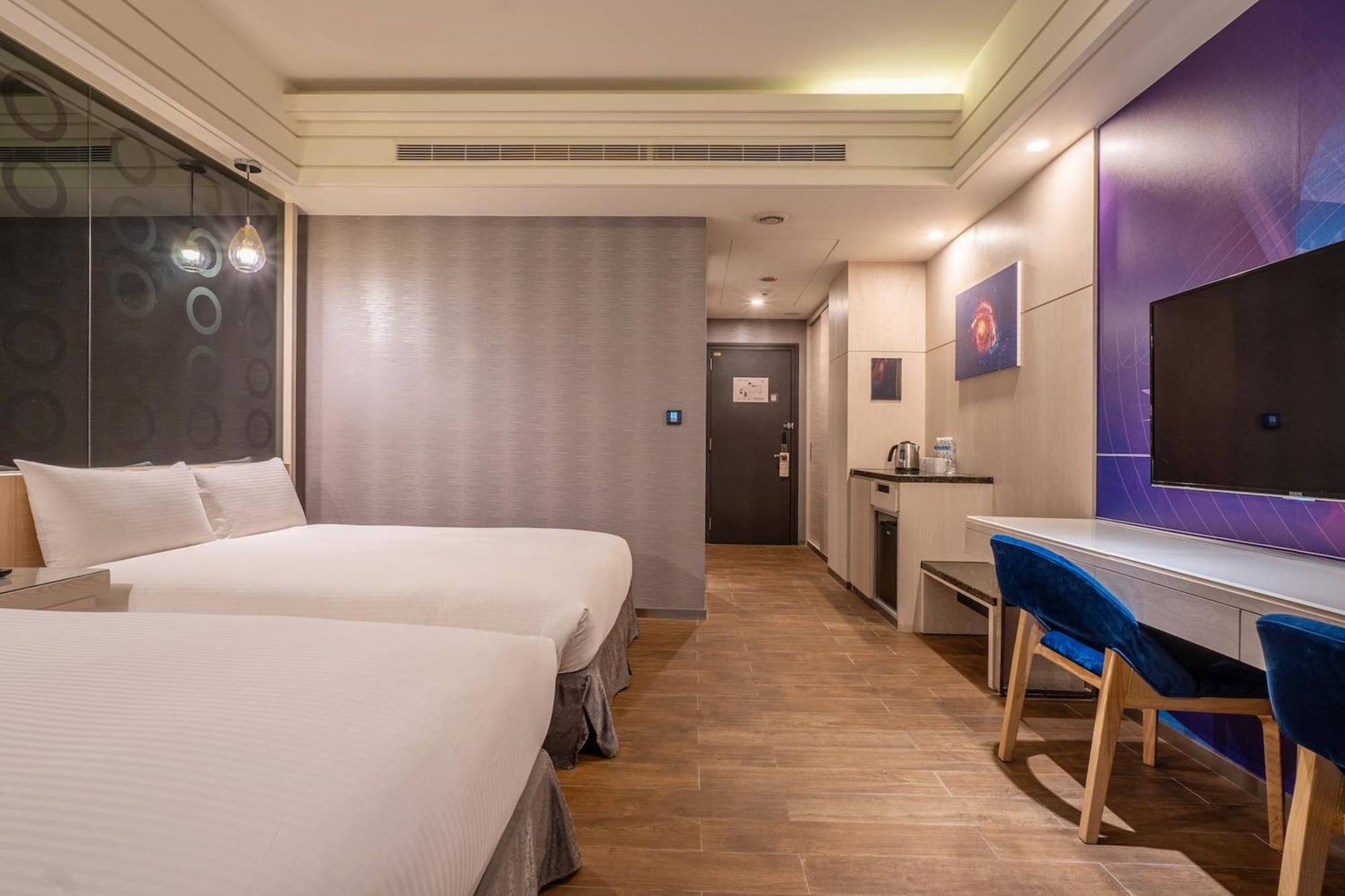 Guide Hotel Taichung Ziyou Exterior photo